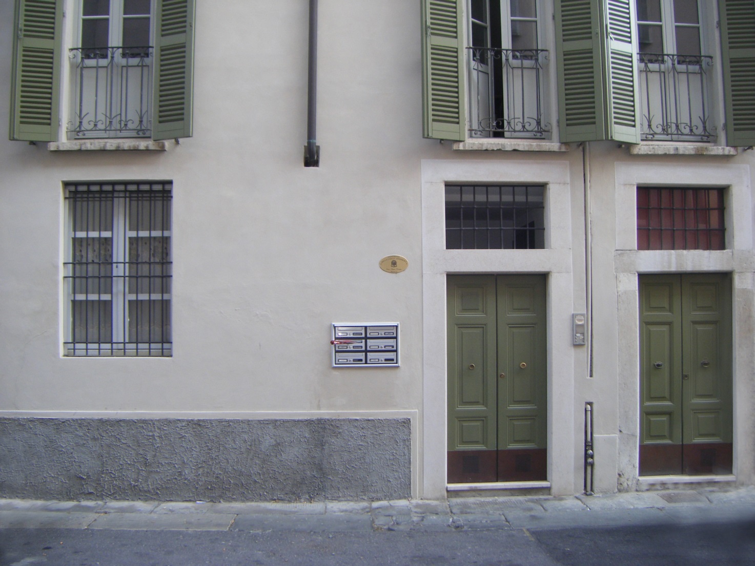 via Alessandro Monti, 25 via monti 25